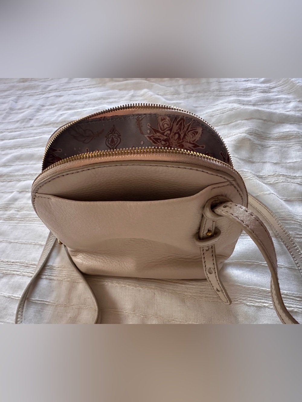HOBO Ivory Nash Crossbody Bag | Pebbled Leather Tassel Gold Hardware - Picture 11 of 16